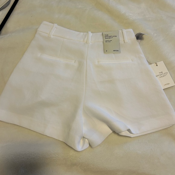 Aritzia Effortless Mini Shorts - Picture 2 of 5